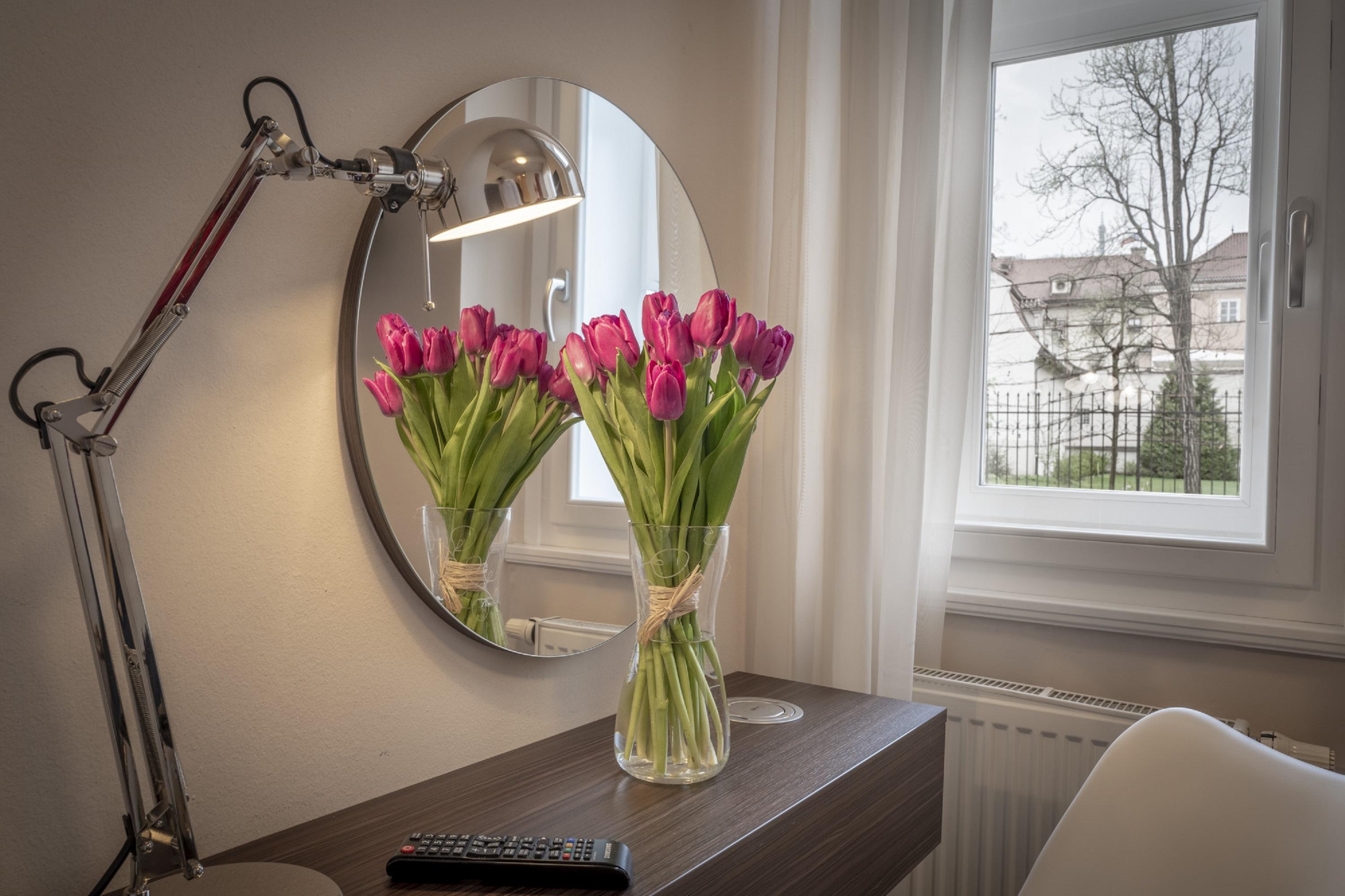 Pytloun Kampa Garden Hotel Prague Exterior photo