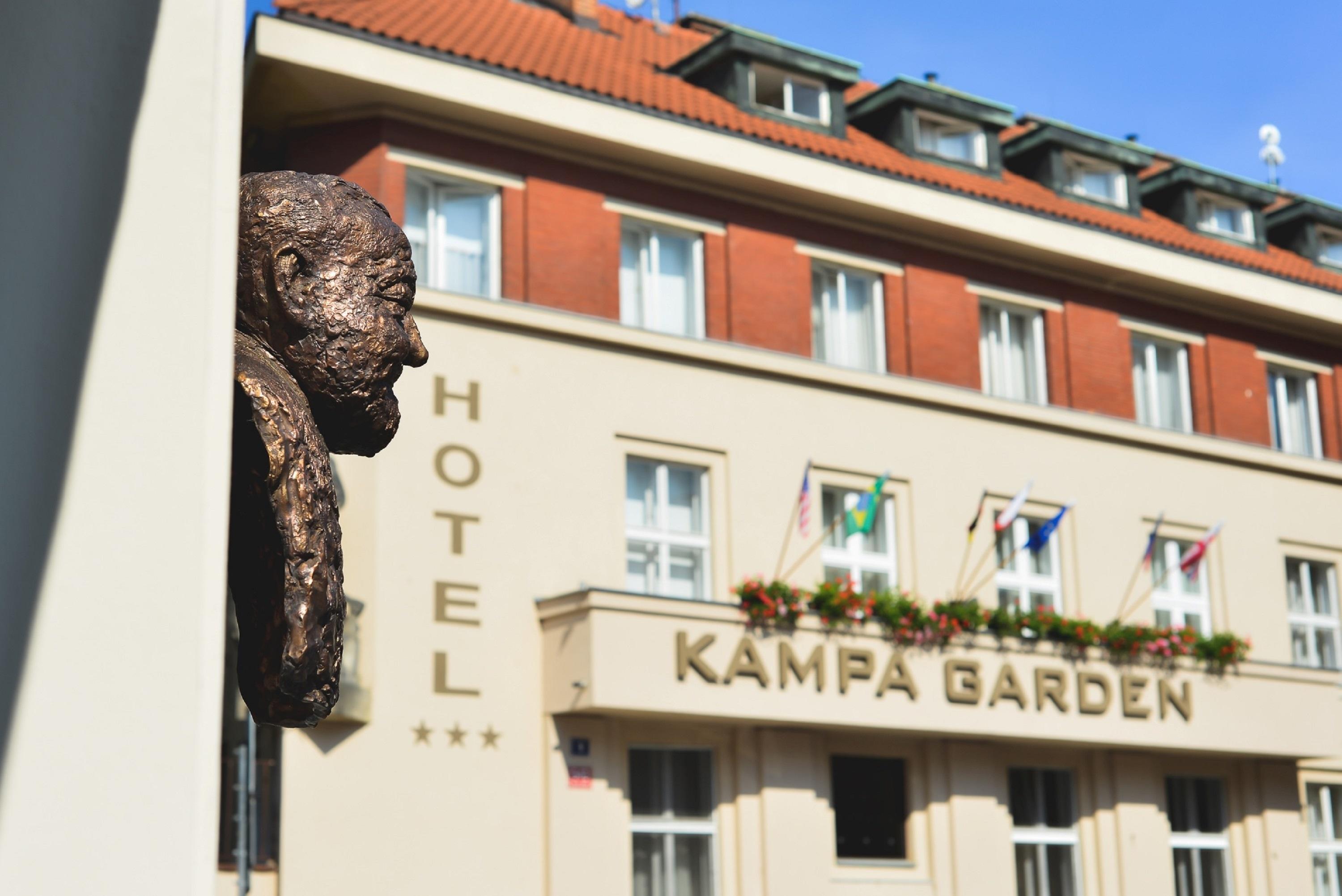 Pytloun Kampa Garden Hotel Prague Exterior photo