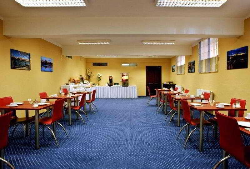 Pytloun Kampa Garden Hotel Prague Restaurant photo